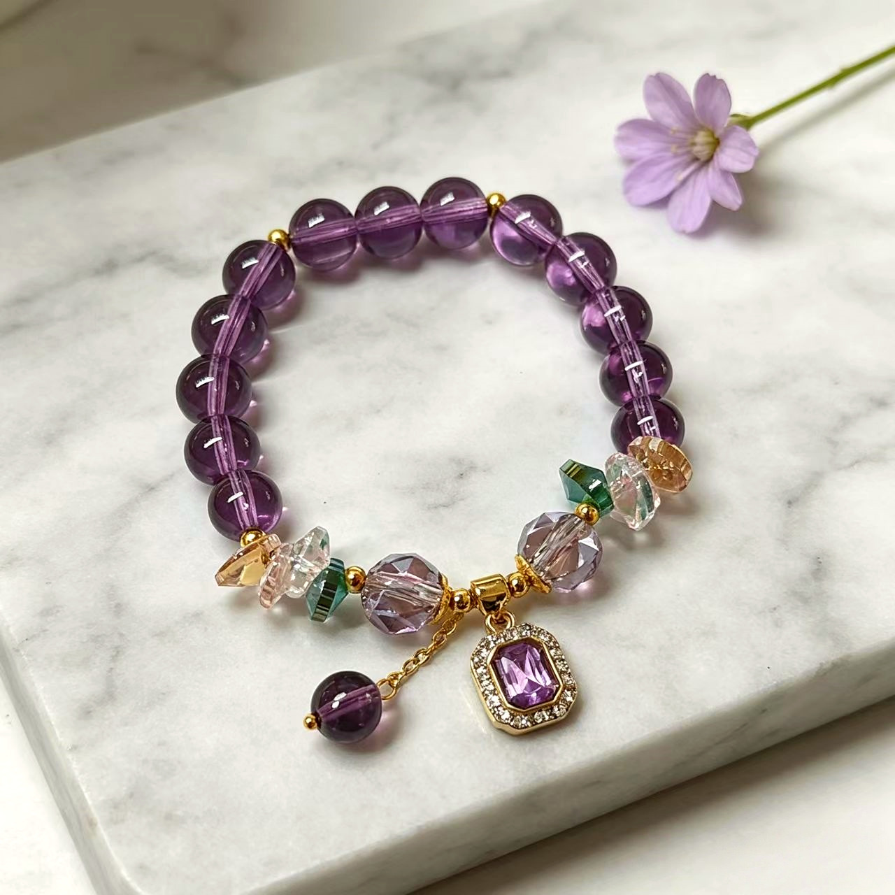 Light Purple Beaded Bracelet with Geometric Zircon Charm