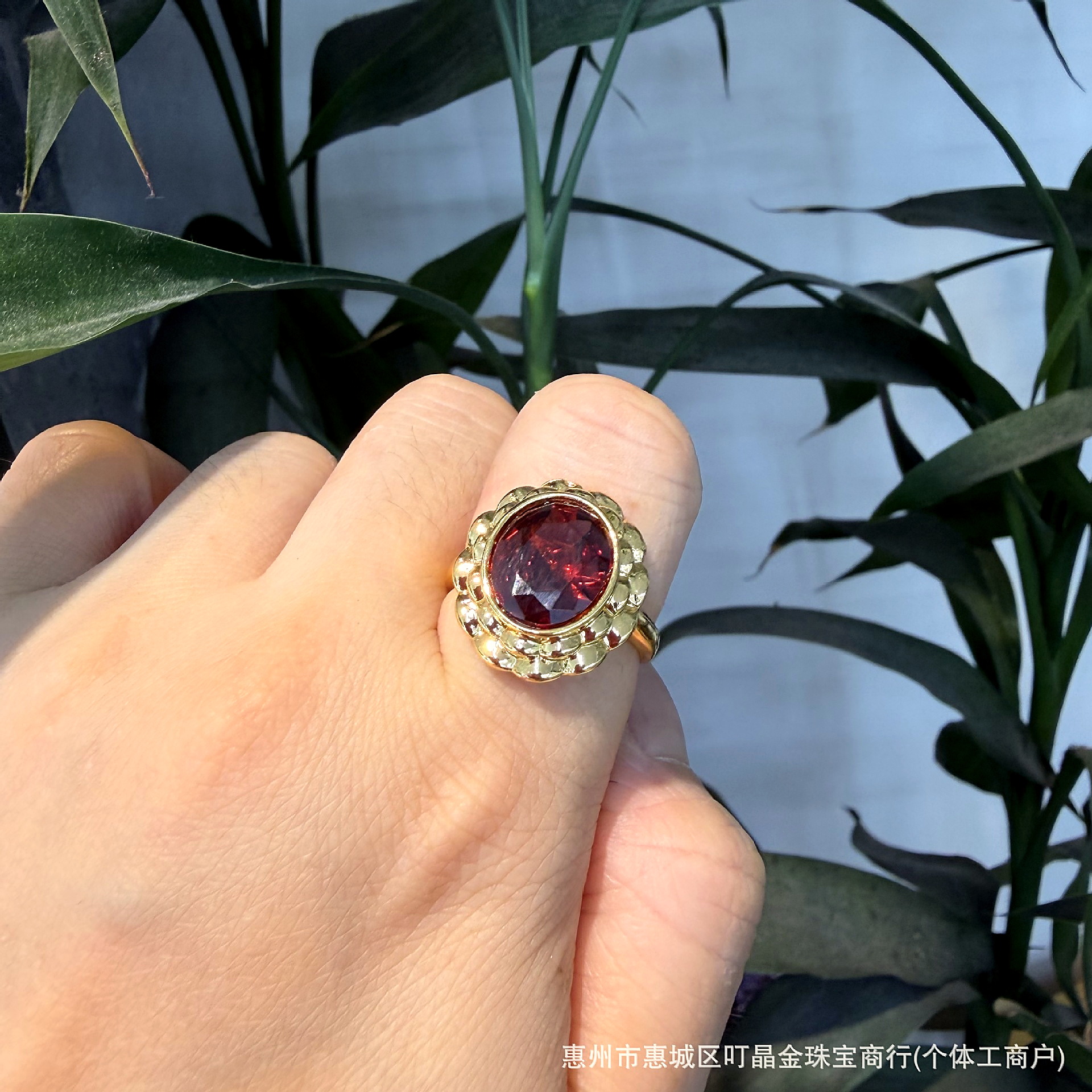 Vintage French Style Oval Crystal Statement Ring - Image 4