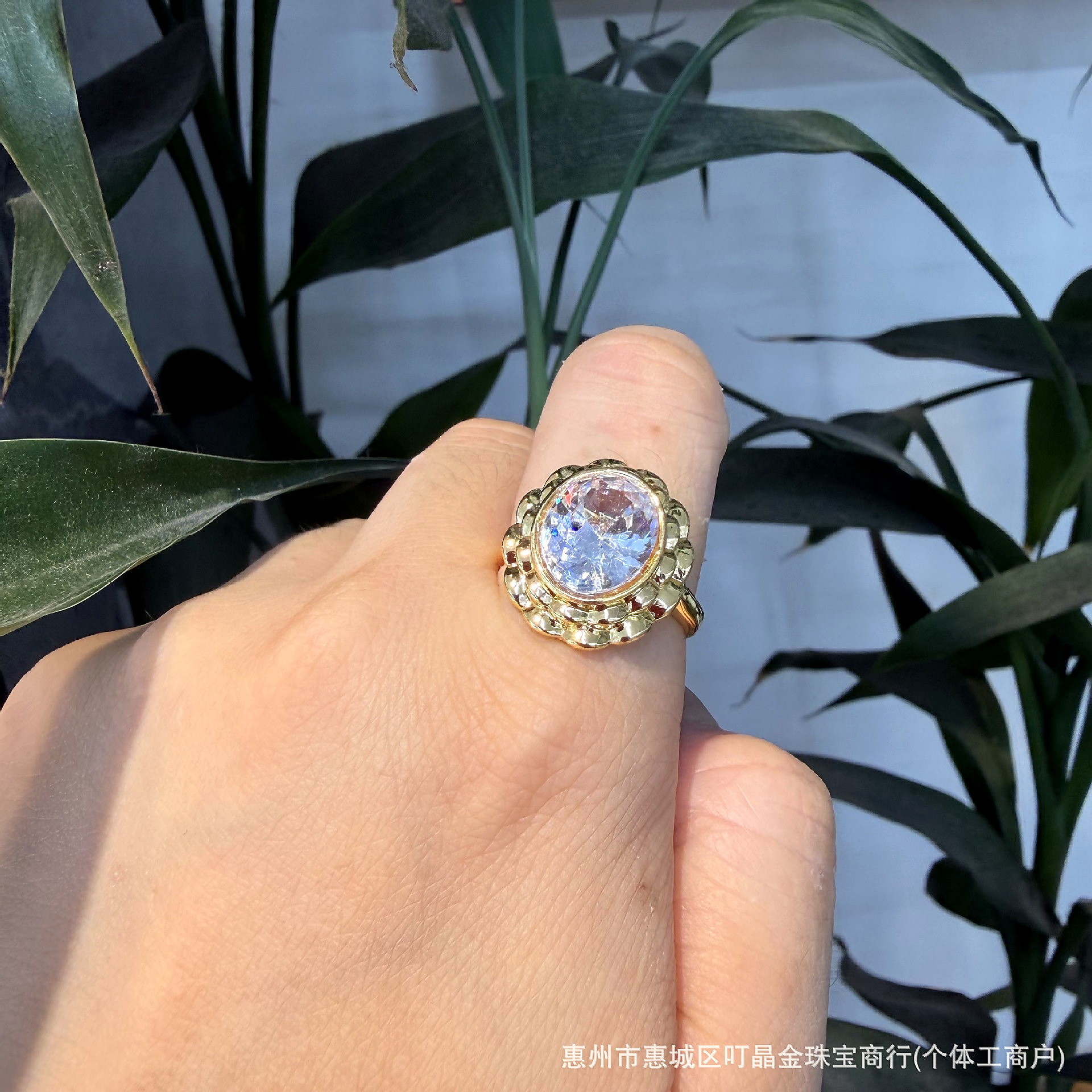 Vintage French Style Oval Crystal Statement Ring - Image 8